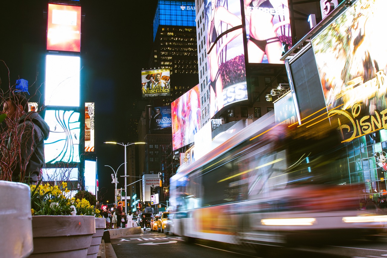 9 Cool Digital Signage Content Ideas